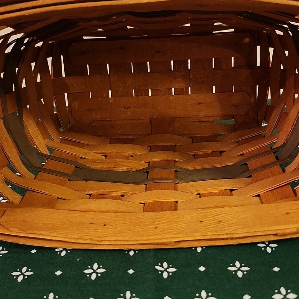 Longaberger 1989 Holiday Memory Basket